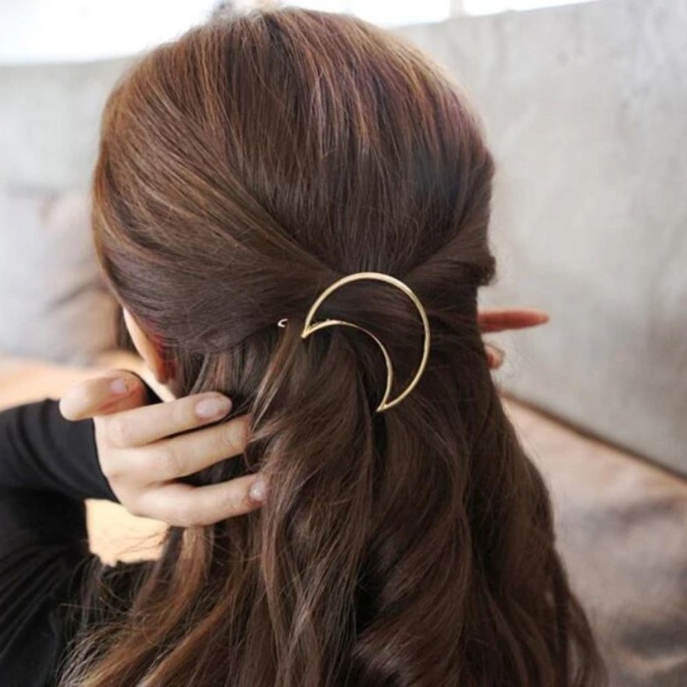 Luna Moon Hair Clip - Picture 4 of 6